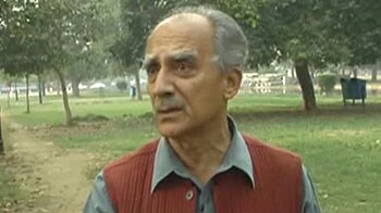 Video : 2G scam: CBI knows who handled bribe money, says Arun Shourie