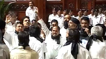 Video : Karnataka: Black gags, sleepovers, more drama by Opposition