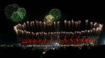 Video : CWG: Spectacular fireworks for closing ceremony
