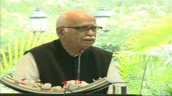 Video : Advani on Kashmir: 'UPA is spineless, clueless'