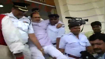 Slippers hurled at Bihar Speaker