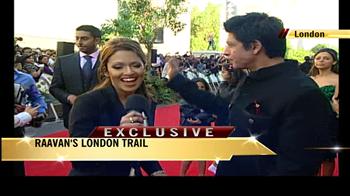 I have come to see Abhishek in a lungi: Shah Rukh