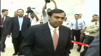 Video : Anil won't attend Mukesh's RIL meet: Sources