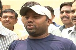 अबू सलेम का गुर्गा गिरफ्तार अबू सलेम का गुर्गा गिरफ्तार