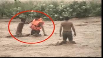 Video : डूबने से बचे 8 अमरनाथ यात्री