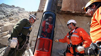 Chile: Rescue of trapped miners begins