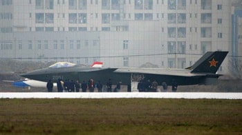 Video : Chinese stealth fighter  makes first test flight