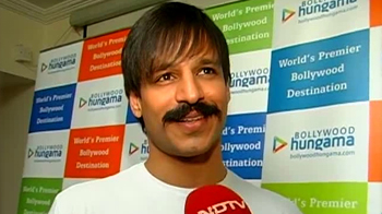 मूंछों ने विवेक को दुविधा में डाला