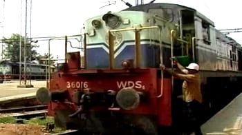 Videos : कैग ने रेलवे पर उठाए सवाल