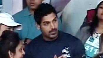 Celebs at Mumbai Marathon