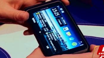 Video : Nokia E7- the head turner at Nokia World 2010