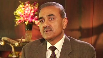 एक हफ्ते में किराया कम करें: पटेल