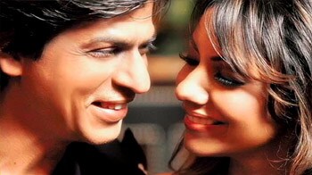 Video : While shooting with Gauri, I'm just a sidekick: SRK