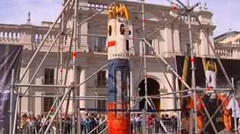 Chilean rescue capsule a crowd puller