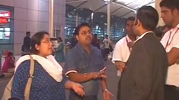 Video : MMS of angry passengers at Mumbai airport