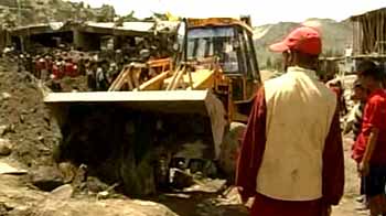 सब कुछ हुआ तबाह