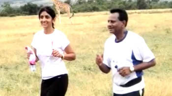 First Indians to run around the world in 365 days