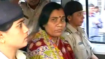 Woman tries to drown 4 children in Pune Woman tries to drown 4 children in Pune