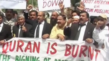 Protests build against proposed Koran-burning