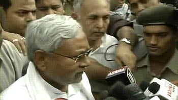 Video : Before PM, let Rahul try as CM, says Nitish