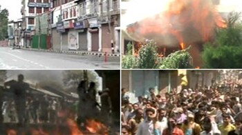 Video : Kashmir: 2 killed, 4 injured in firing at Pampore