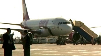 Video : Air services to Srinagar suspended