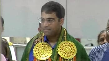Video : Nationality row: Viswanathan Anand refuses doctorate degree