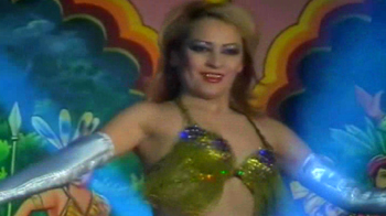 मुलायम की महफिल, बैली डांसरों का जलवा