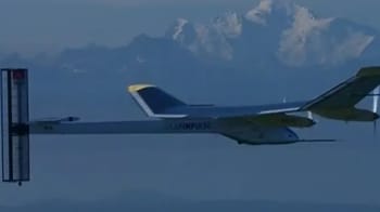 Solar plane completes nocturnal test flight