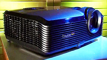 Exclusive: ViewSonic Pro8200 Projector