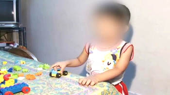 प्ले स्कूल में बच्चे पर बेरहमी