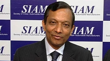 Joyride continue for domestic automakers