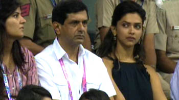Deepika Padukone cheers for India at CWG Deepika Padukone cheers for India at CWG