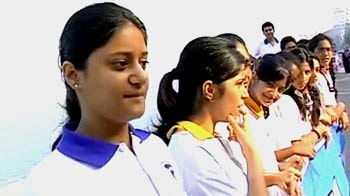 Video : Mumbai students pay homage to 26/11 martyrs
