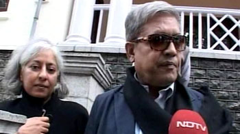 Interlocutors begin 'Mission Kashmir', separatists boycott talks