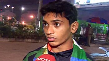 Video : Ashish wins India's first CWG gymnastics medal