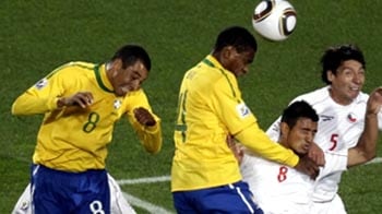 Video : Mighty Brazil shred Chile 3-0