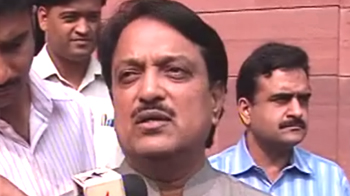 देशमुख के खिलाफ विपक्ष लामबंद