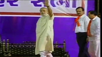 Video : Modi woos voters with Muslim candidates for municipal polls