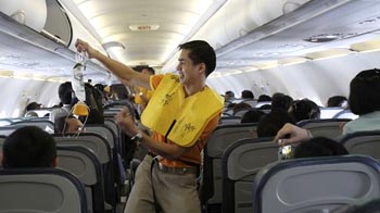 New dance routine by Philippines flight attendants