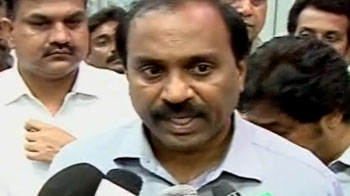 Janardhana Reddy negotiates with dissident MLAs