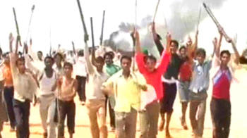 Farmers, police clash in Aligarh, Mathura Farmers, police clash in Aligarh, Mathura
