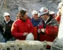 Video : Chile: 33 miners trapped underground for 17 days found alive