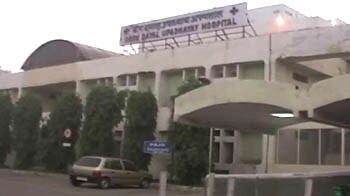 डीडीयू अस्पताल में डॉक्टर की पिटाई