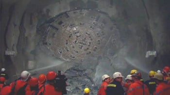 Video : Joyous Swiss hail longest tunnel breakthrough