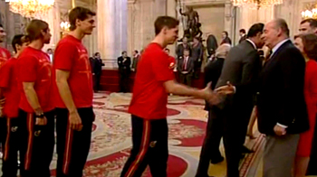 World Cup winners meet Spanish royal family