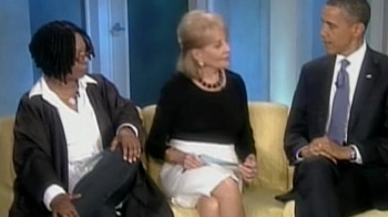 Obama chats up the ladies