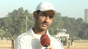 Three cheers for Sachin from Mumbai students