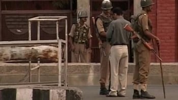 Video : 15 dead, 45 injured; J&K govt appeals for calm