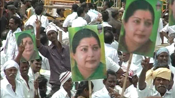 Jayalalithaa's show of strength against DMK